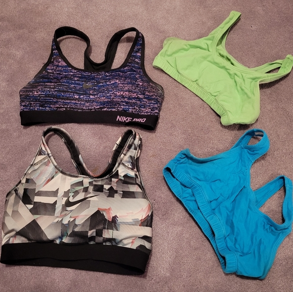 Nike Sports Bras - Picture 1 of 2